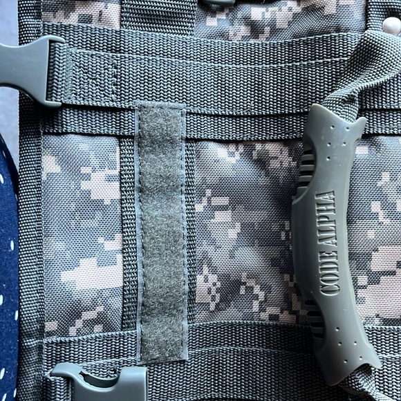 Military computer/travel bag - Picture 5 of 12